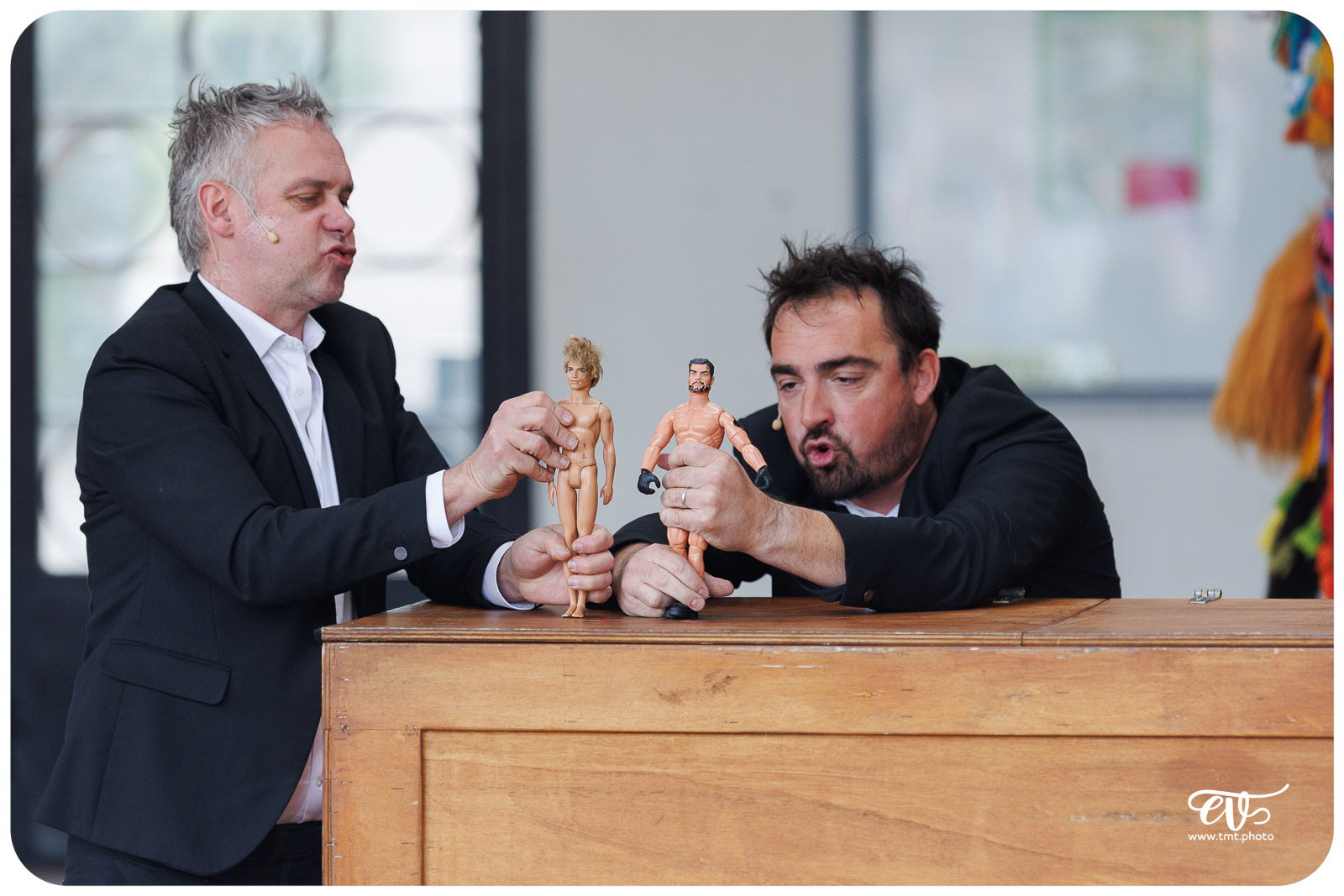 COWBOY OU INDIEN (GROUPE DEJA)